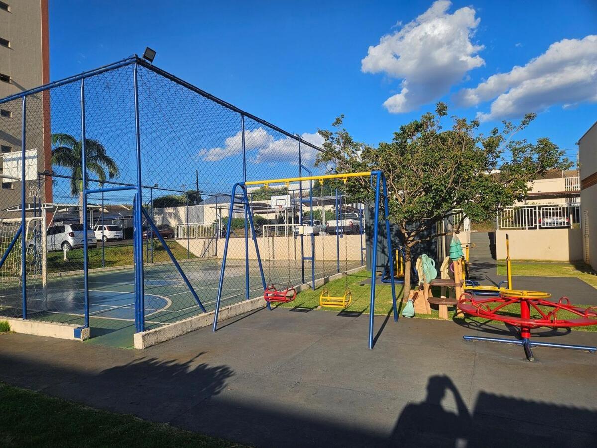 Apartamento Encantador Estacionamento Incluso Sarandi  エクステリア 写真